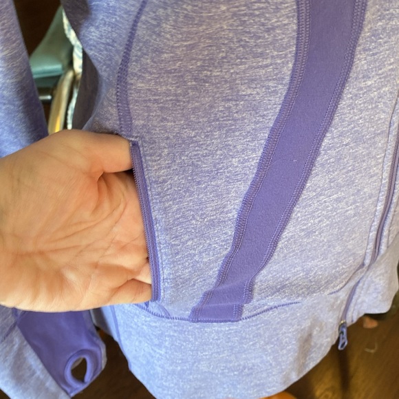 LULULEMON lavender zip up jacket. Size US 8. Long style with classic front logo. - Picture 8 of 12